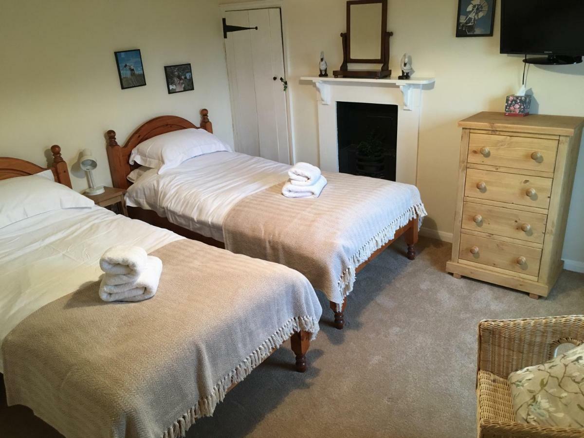 Wood Farm Kerdiston Bed & Breakfast Reepham  Exterior photo